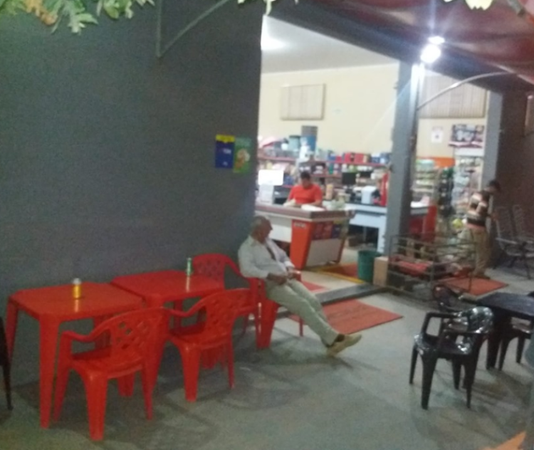 Mercadinho é roubado em Quatro Marcos