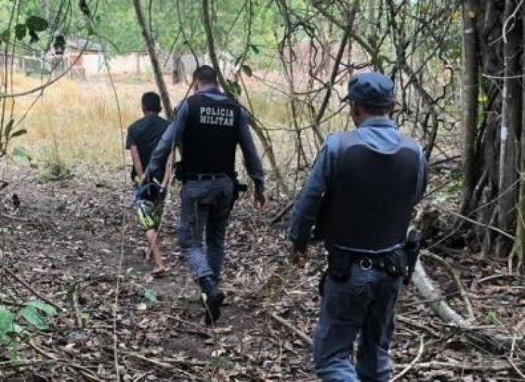 Rapaz tentar esganar irmã de 15 anos e é preso em Indiavai