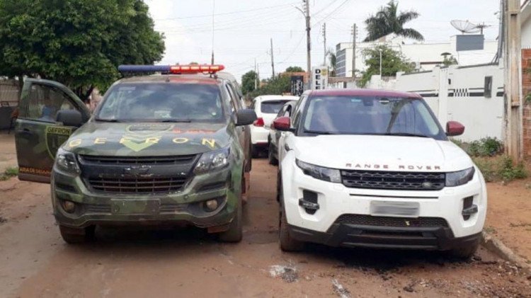 Carro importado com placas de SP avaliando em R$ 130 mil é recuperado em Mato Grosso