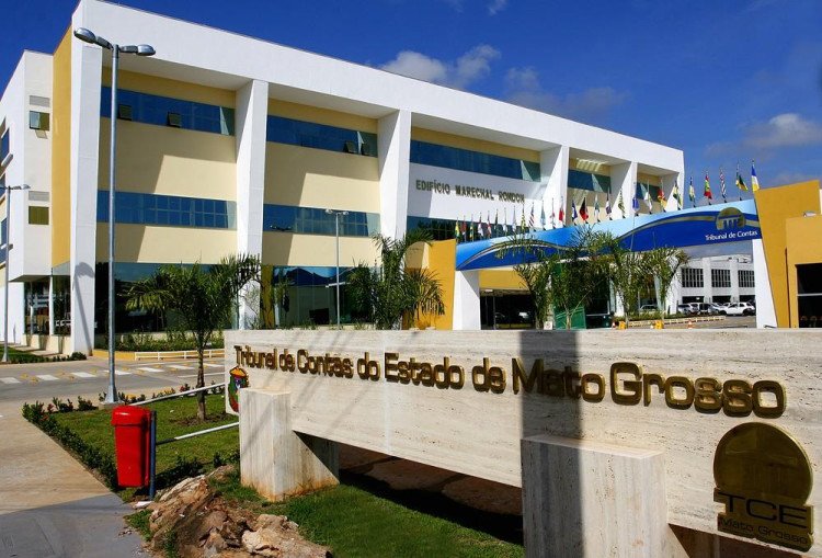 Tribunal de Contas mantem suspensão de contrato de nove municípios com empresa de combustível