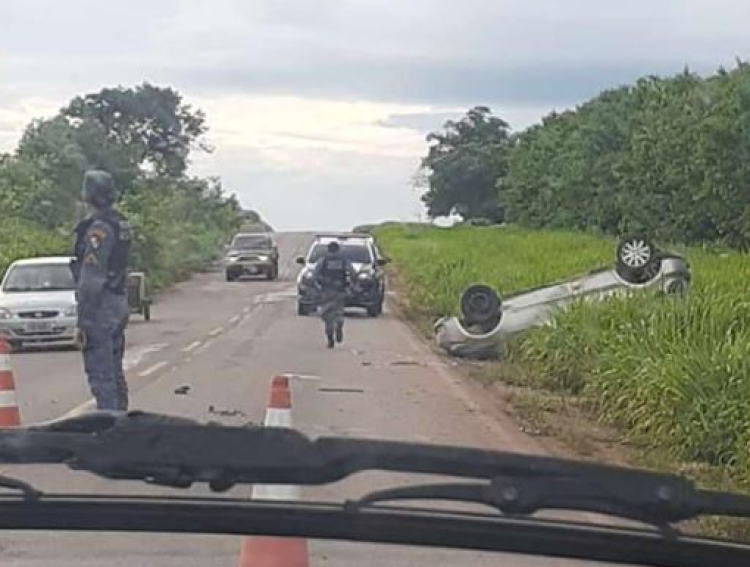 Homem capota veiculo e morre em acidente na MT175