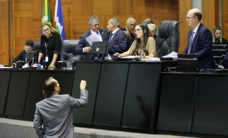 deputado estaduais de MT aprovam reajuste de taxas do Detran