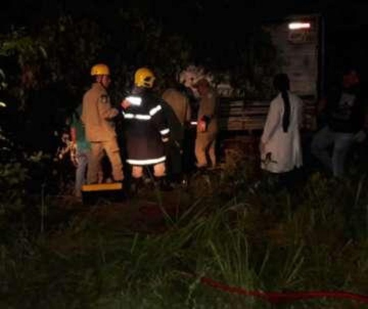 Homem tem casa incendiada, leva tiro no rosto e sofre grave acidente ao fugir de bandido