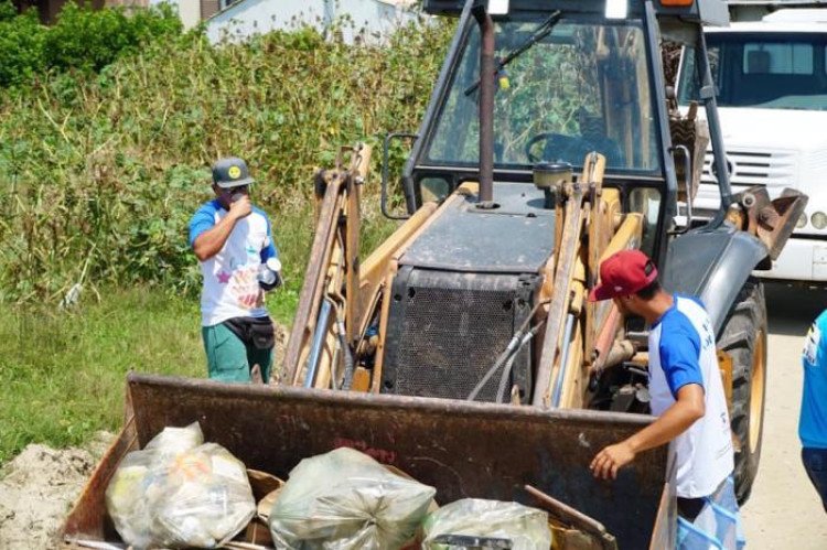Mutirão de limpeza em Quatro Marcos é essencial para conter casos de dengue; diz vereador Renilso
