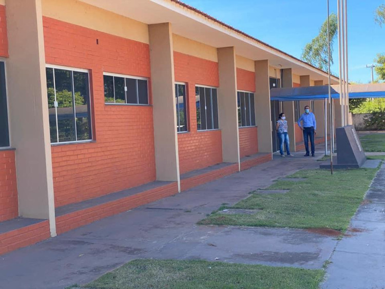 Reforma do Hospital Municipal de Quatro Marcos está pronta para ser inaugurada apos montagem dos móveis