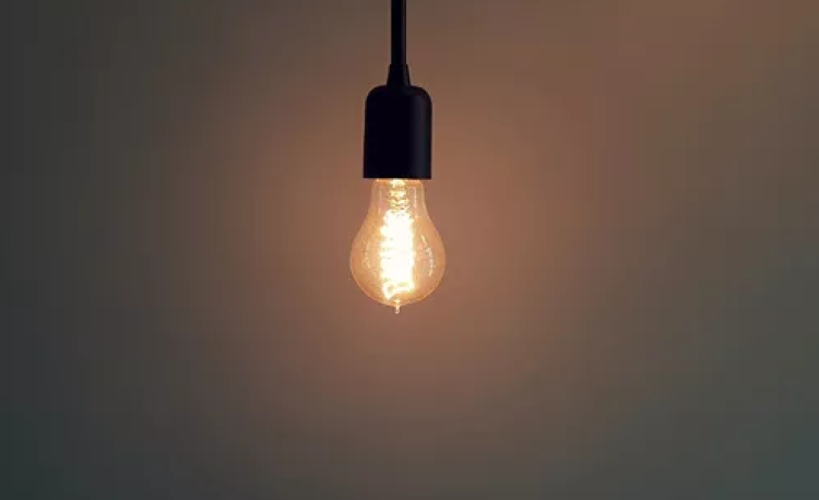 10 milhões de famílias não precisam pagar conta de luz, diz ministro