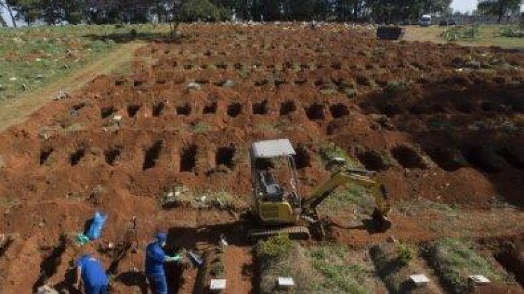 Média móvel de mortes por Covid em MT tem estabilidade com tendência de queda