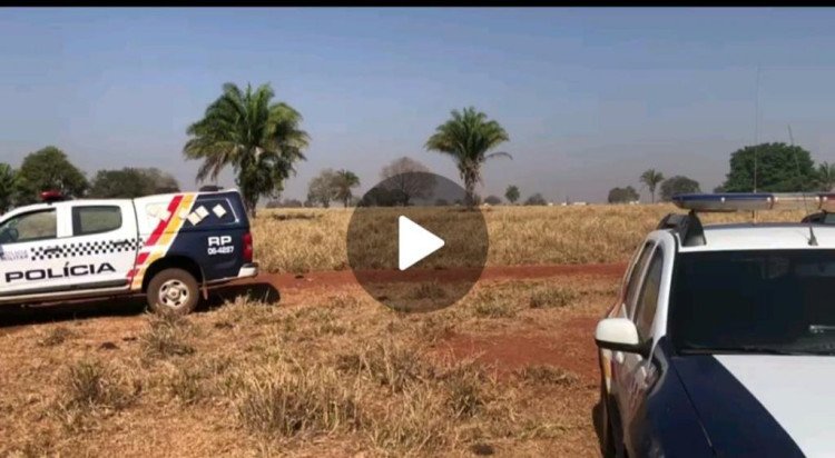 Criminosos são presos pela Polícia após roubo de caminhonete e sequestro relâmpago na zona rural de Quatro Marcos
