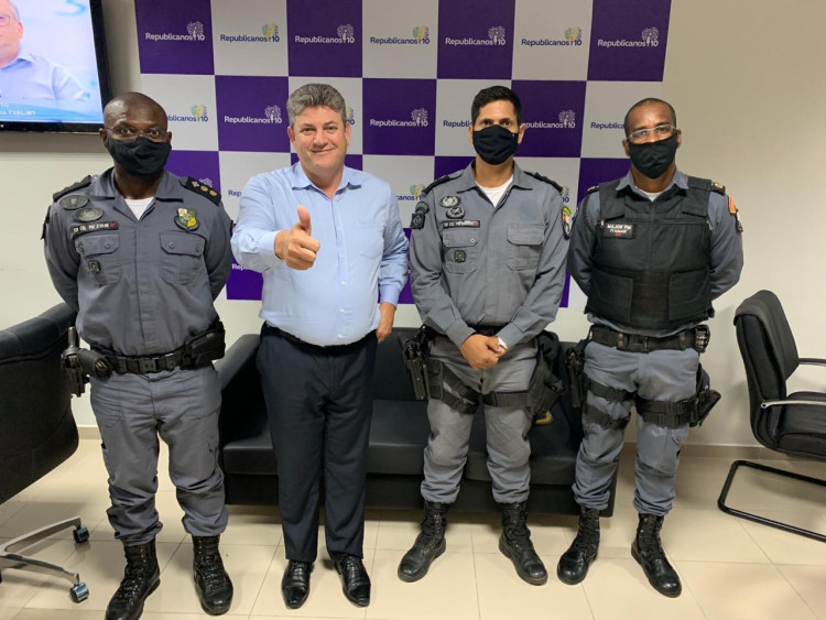Deputado Moretto reúne com 6° Comando Regional da região Oeste e destina recursos para armamentos