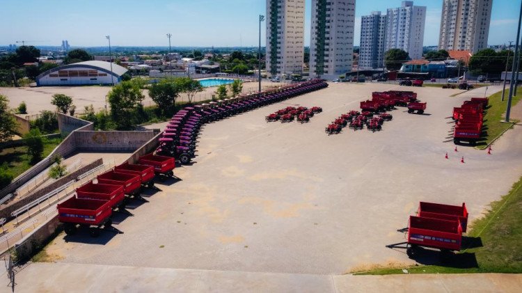 Governo de MT prepara entrega de maquinários e equipamentos para produtores