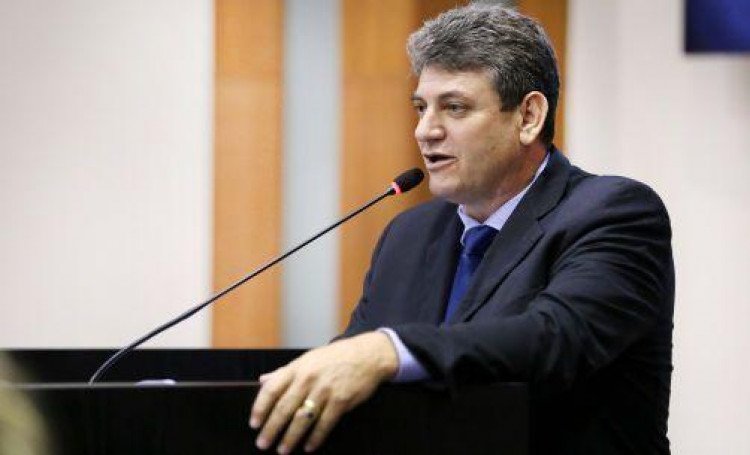 Moretto defende municípios da região Oeste e faz duras criticas a secretário de agricultura por não pagar  emendas
