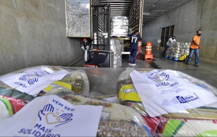 Estado irá doar 84 mil cestas básicas aos 141 municípios de Mato Grosso