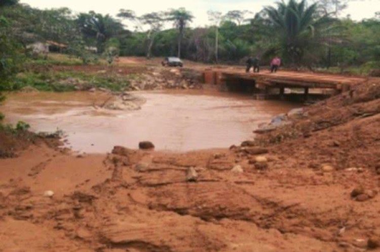 Fazendeiro constrói ponte e prejudica acesso à água em terra indígena chiquitana em Porto Esperidião