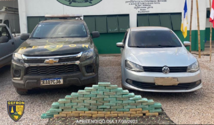 Gefron apreende 71 kg de pasta base de cocaína e prende 7 suspeitos