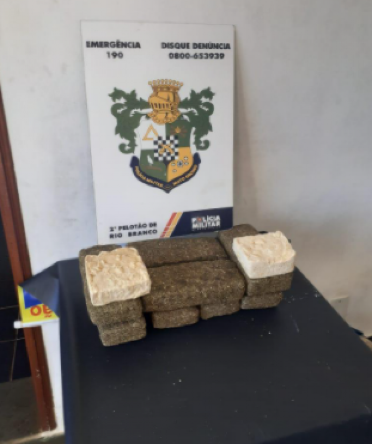 Policia de Lambari prende casal com 5 tabletes de cocaína e 8 de maconha