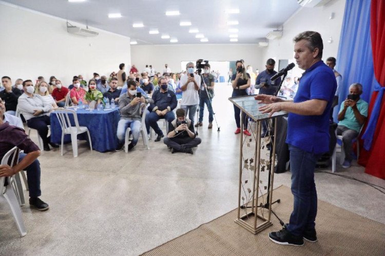 14 municípios da Região Oeste recebem mais R$ 31,5 milhões de investimento em infraestrutura  do Governo de MT