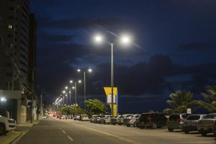 136 municípios de MT serão contemplados com luminárias de Led