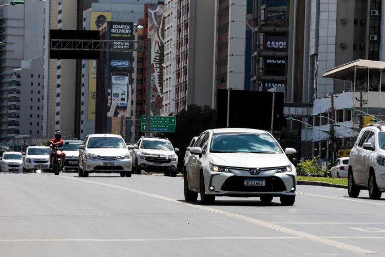 PLACAS FINAIS 4, 5 E 6: IPVA com desconto de 5% pode ser pago até dia 11 de abril
