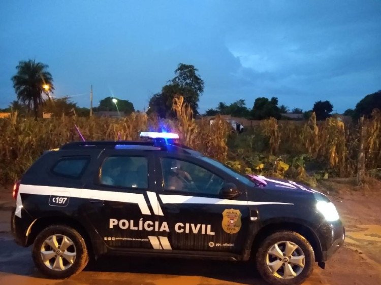 Corpo de mulher desaparecida é encontrado em milharal e dois suspeitos são presos por feminicídio