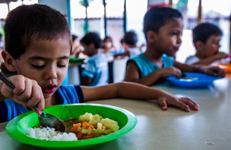 Dos 141 municipios do estado de MT, somente São José dos Quatro Marcos, Mirassol D'Oeste e Nova Mutum atingiram os 30% obrigatórios do Programa Nacional de Alimentação Escolar (Pnae)