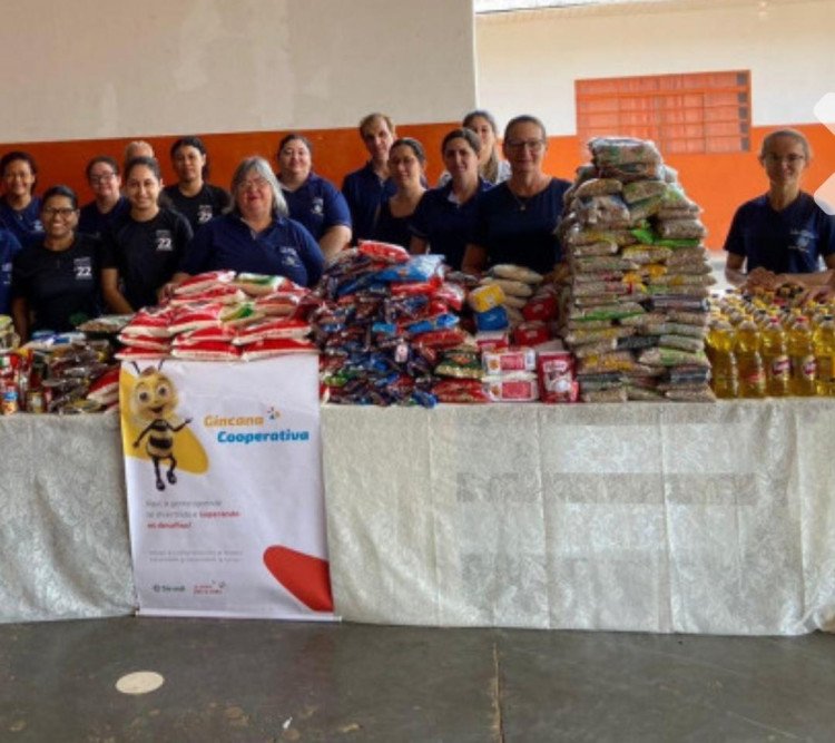 GINCANA DA SOLIDARIEDADE: escola arrecada 696,095 kg de alimentos para serem distribuídos em forma de cestas básicas para famílias carentes de Quatro Marcos.