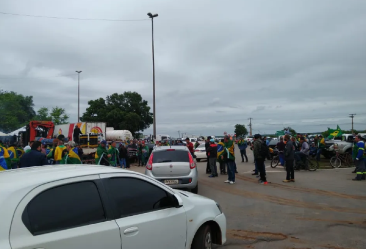 Bloqueios em vias de MT entram no segundo dia