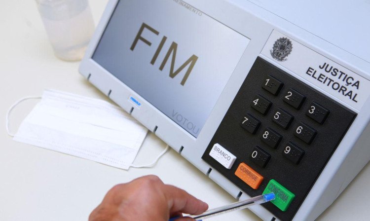 Ministério sa Defesa entregará relatório sobre urnas ao TSE na quarta-feira