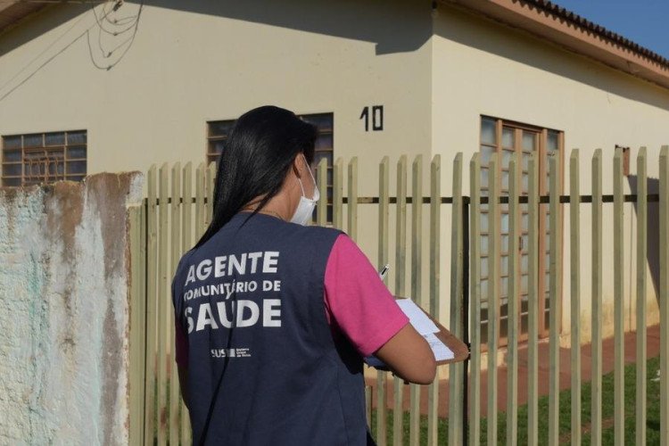 Lei transforma agentes comunitários em profissionais de saúde