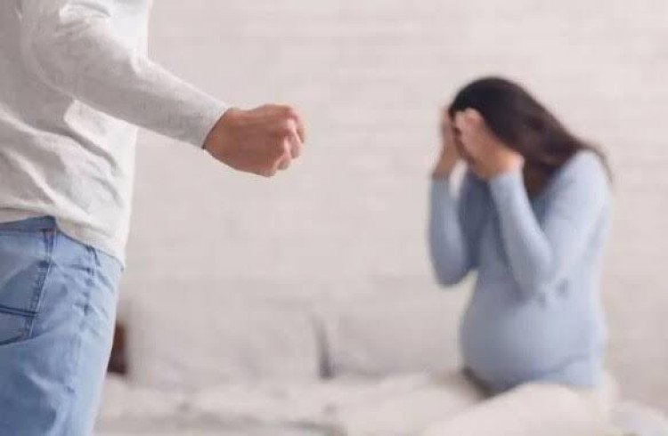 Homem é preso por agredir companheira grávida; Após descobrir que estava grávida, suspeito passou a agredi-la por acreditar que o filho não era dele