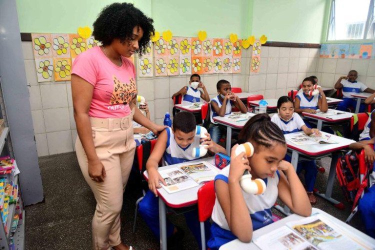 Prefeitura convoca novos professores aprovados em concurso público; veja a lista dos nomes