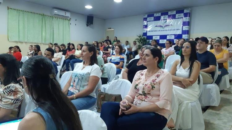 Semana Pedagógica abre caminho para preparar ano letivo na rede municipal de Quatro Marcos