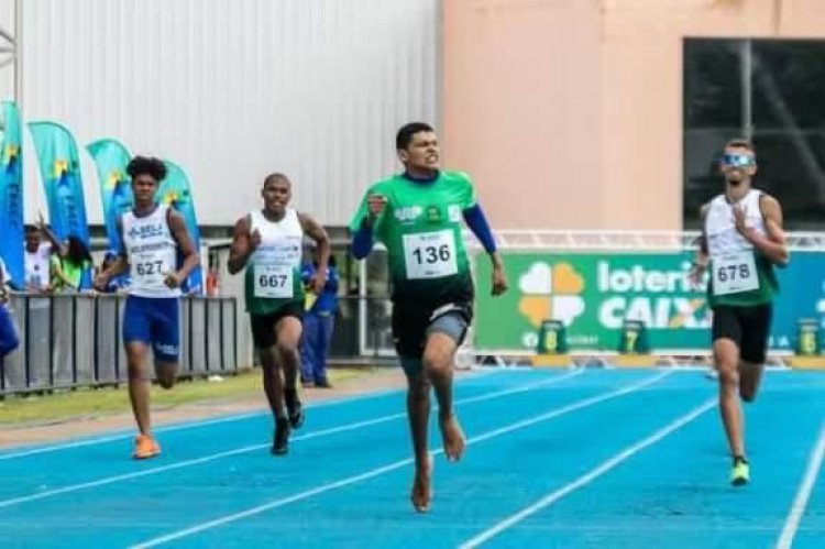 DE ARAPUTANGA: jovem corre descalço e chega a final do Brasileiro de Atletismo