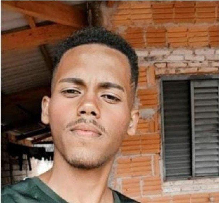 Tragédia: Jogador Jefinho de Mirassol caiu no Rio Paraguai e está desaparecido