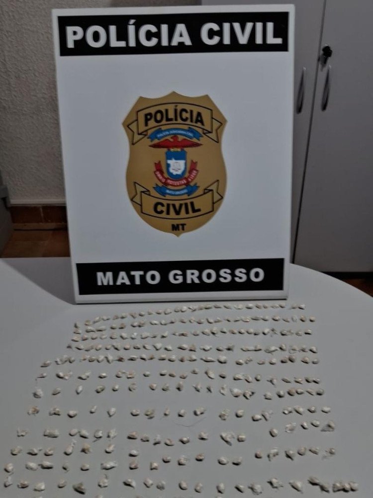 Em São José dos Quatro Marcos, Polícia Civil prende homem com 300 papelotes de pasta base
