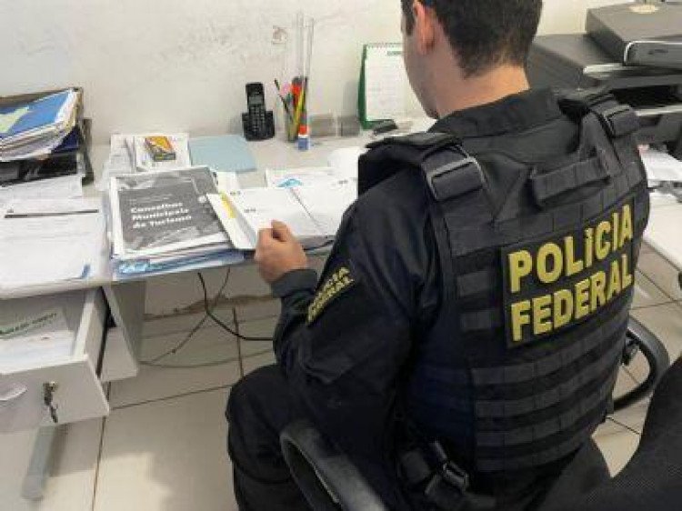 Polícia Federal prende suspeito de fraudar Carteiras de Motorista em Lambari D'oeste