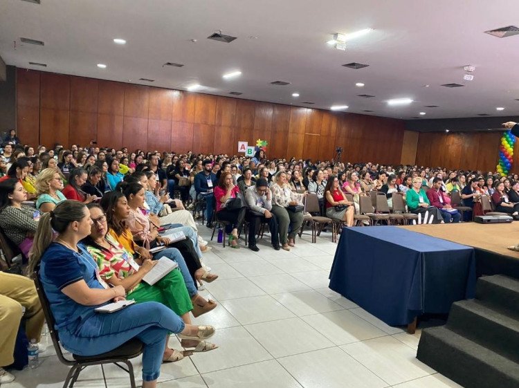 Educação de São José dos Quatro Marcos participa em Cuiabá de Seminário Estadual da Educação Infantil com Ênfase no Transtorno do Espectro Autista (TEA)