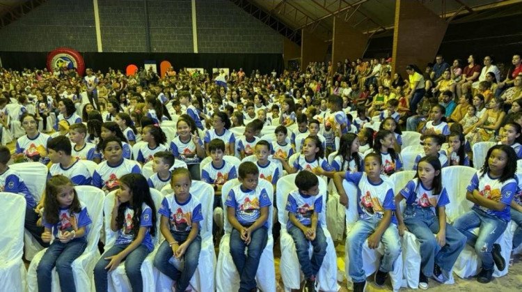 Cerimônia de Formatura do Proerd reúne  460 Alunos em São José dos Quatro Marcos