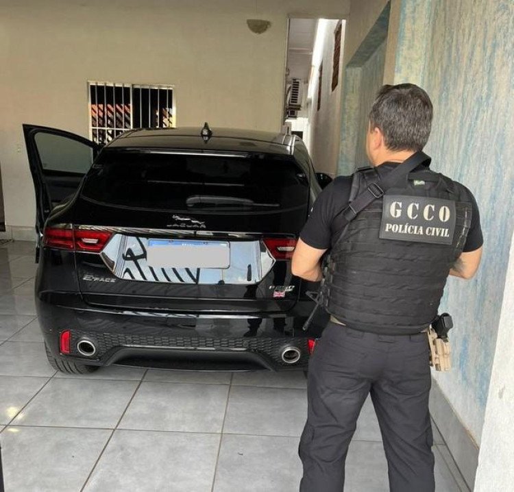 Polícia desvenda esquema de compra de imóveis e veículos para ocultar origem ilícita de R$ 65 milhões; 25 pessoas foram detidos nesta terça-feira (2) em São José dos Quatro Marcos e mais 3 municípios