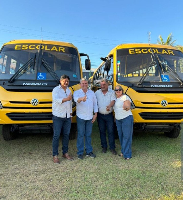 Deputado Estadual Valmir Moretto participa de entrega de 270 ônibus escolares beneficia estudantes em Mato Grosso