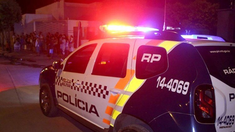 Polícia Militar prende dois suspeitos com drogas em Quatro Marcos durante Operação Black List