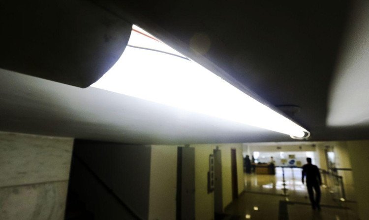 ENERGIA ELETRICA: Bandeira tarifária de janeiro se mantém verde, sem cobrança extra;  Cheia dos reservatórios evitará acréscimos na conta de luz