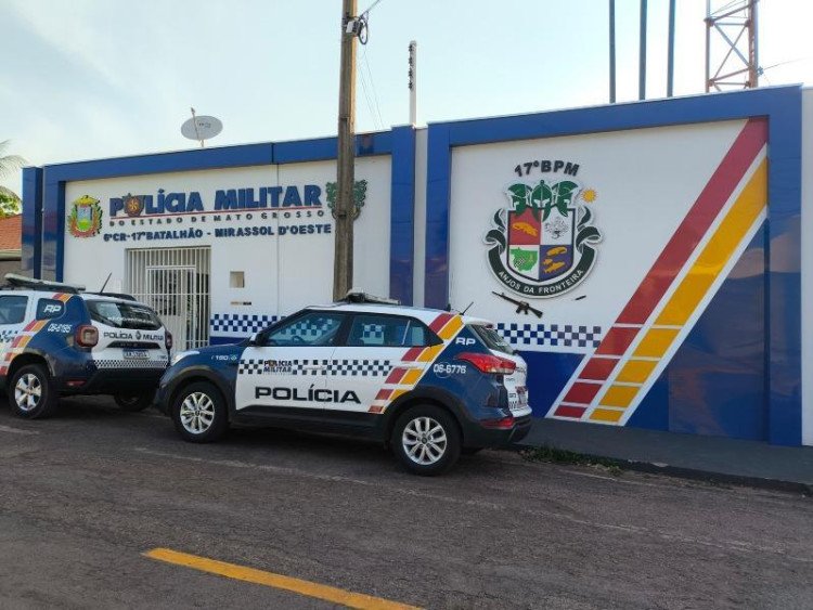 Em Mirassol D'Oeste, Sem Medo do Fogo, Sargento da PM Entra em Casa em Chamas e Resgata Vítima