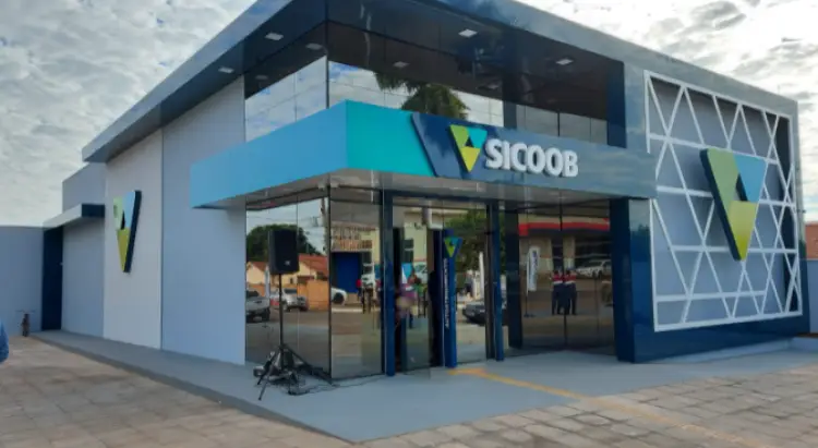 Furto em Agência Bancária do Sicoob em São José dos Quatro Marcos Mobiliza Polícia Militar