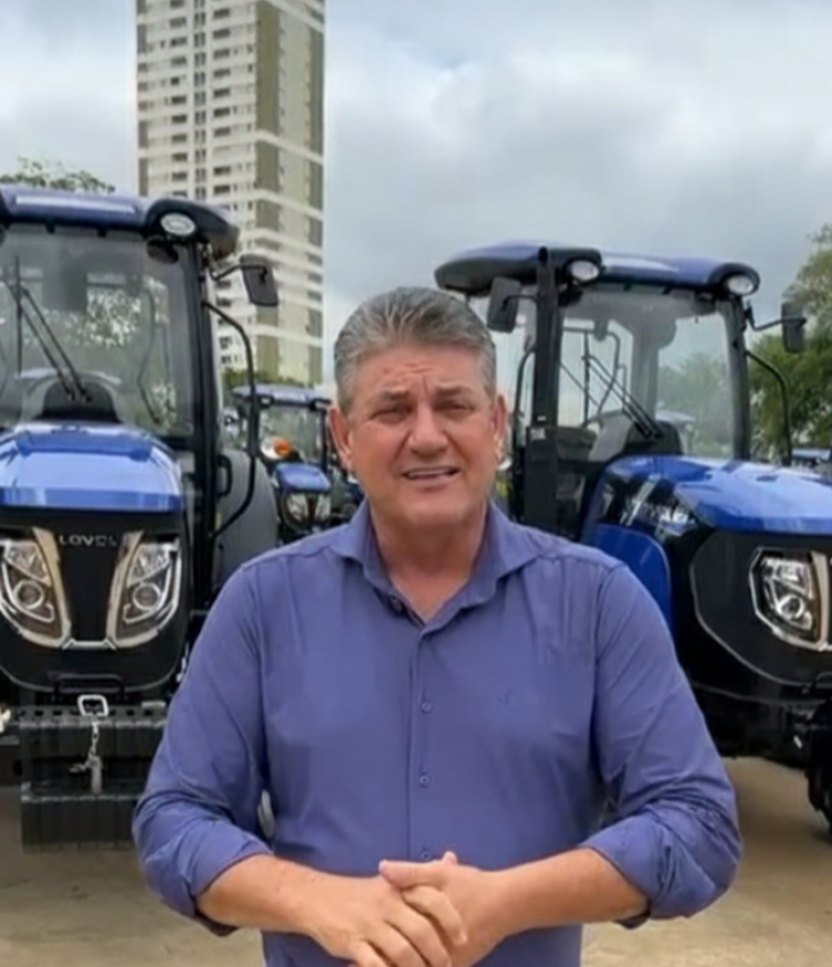 ENTREGA DE CAMINHÕES, VEÍCULOS, MAQUINÁRIOS E EQUIPAMENTOS: Deputado Moretto garante mais força para a agricultura familiar na Região Oeste