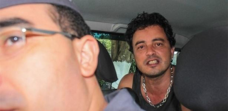 Renner reclama do ex-companheiro Rick