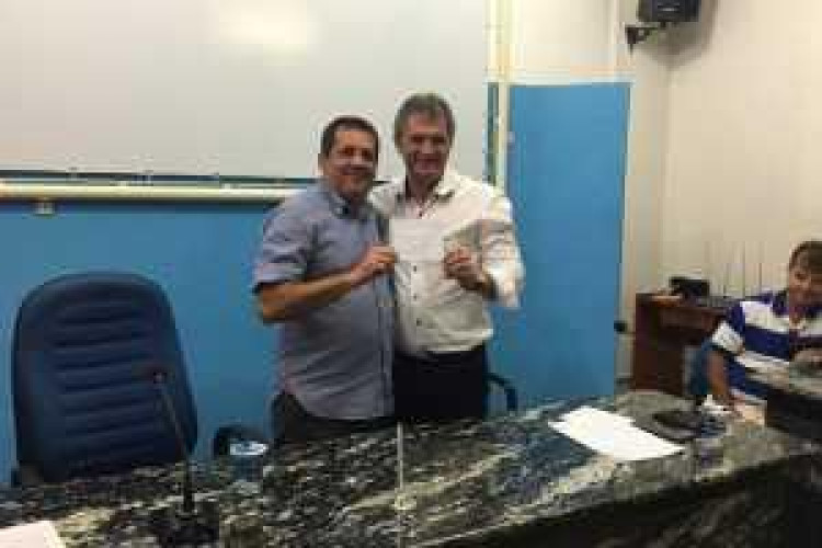 JANELA: Doutor Tulio filia-se ao partido Democrata