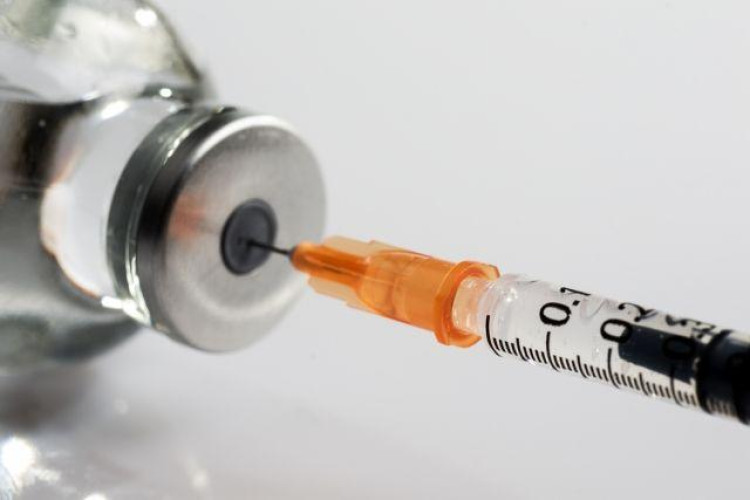 Mais de 1.200 pessoas vão testar vacina contra dengue