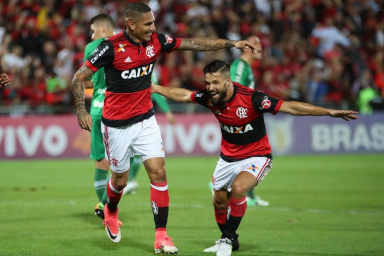 Flamengo goleia a Chape, e Grêmio vence o Coxa