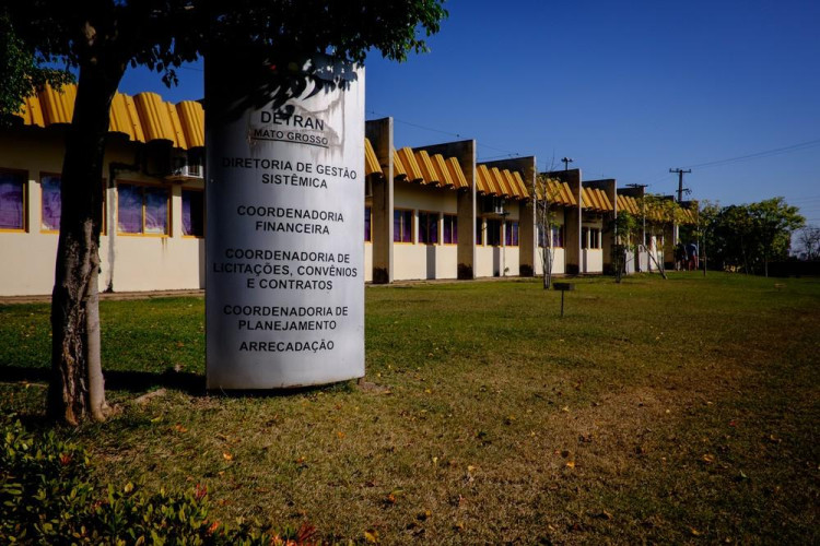 Estado deverá parcelar IPVA e multas em até 12 vezes
